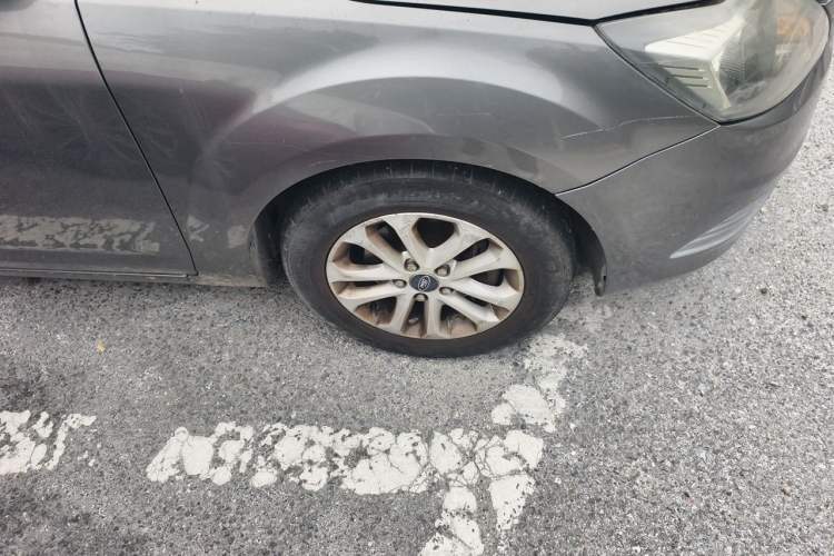 Used Ford Focus 2013 Hatchback Classic 1.8L Automatic Millionth Anniversary Edition Right Front Wheel Hub