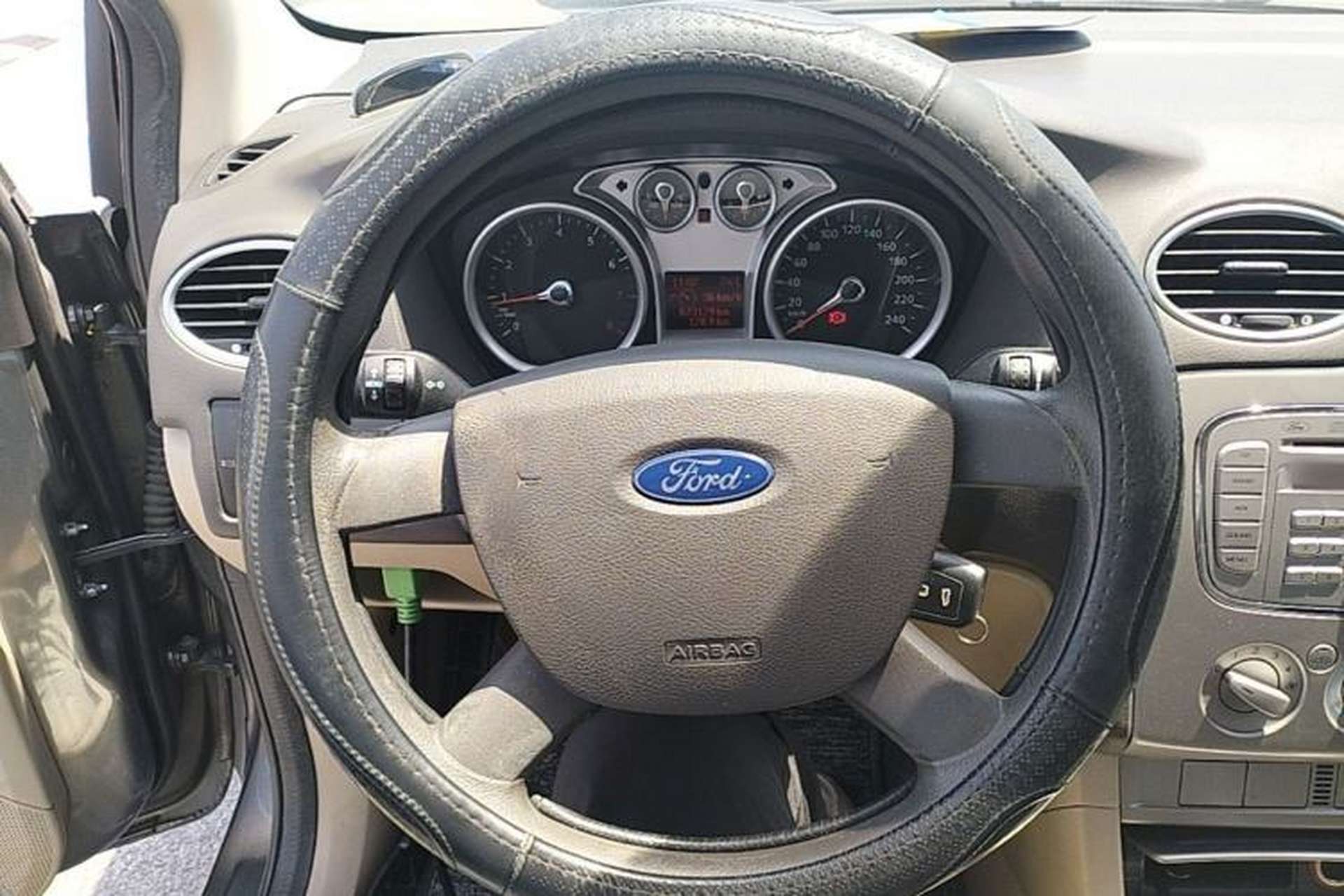 Used Ford Focus 2013 Sedan Classic 1.8L Manual Base Model Steering Wheel
