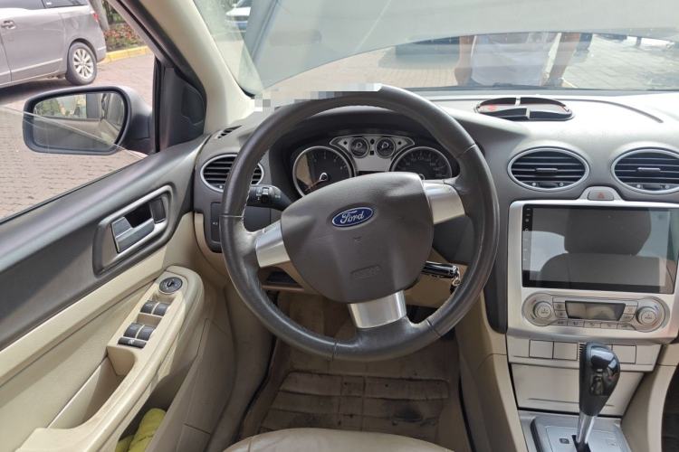 Used Ford Focus 2013 Sedan Classic 1.8L Automatic Fashion Edition Steering Wheel