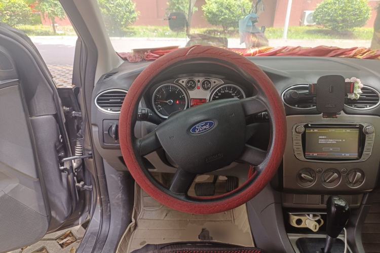 Used Ford Focus 2013 Hatchback Classic 1.8L Automatic Base Model Steering Wheel