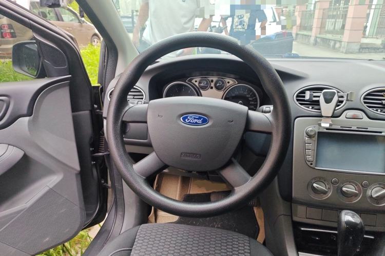 Used Ford Focus 2013 Hatchback Classic 1.8L Automatic Base Model Steering Wheel