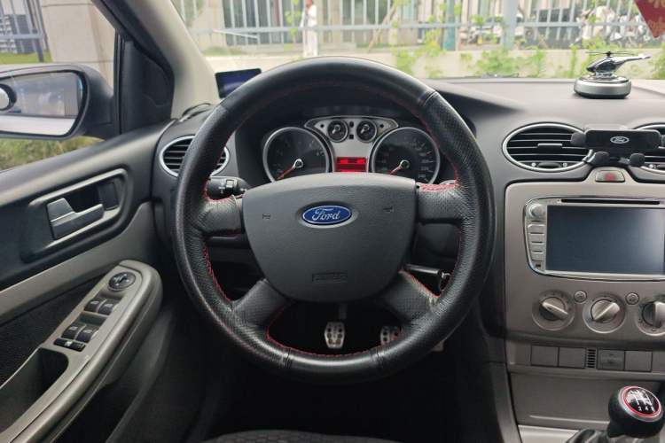 Used Ford Focus 2013 Hatchback Classic 1.8L Manual Base Model Steering Wheel
