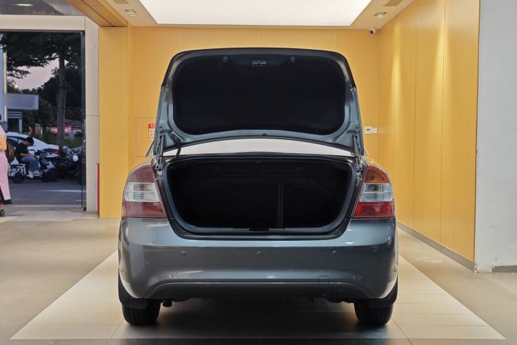 Used Ford Focus 2013 Sedan Classic 1.8L Manual Fashion Edition Trunk