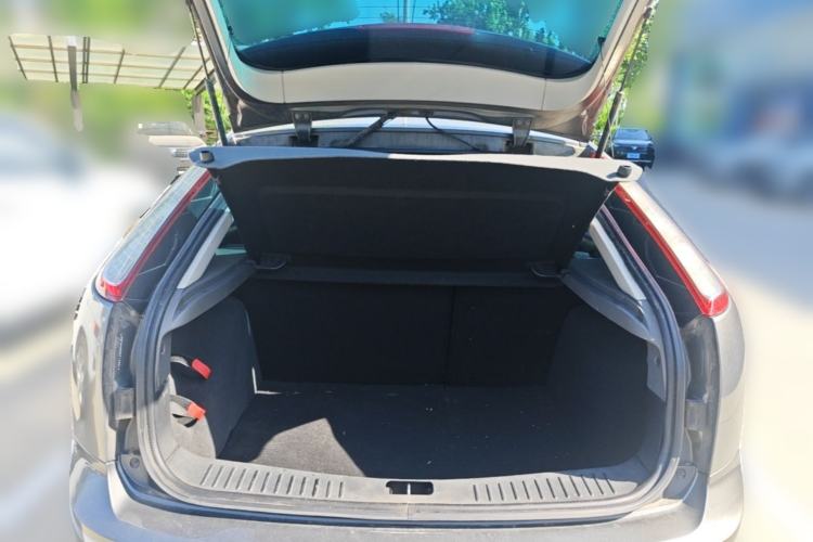 Used Ford Focus 2013 Hatchback Classic 1.8L Automatic Base Model Trunk