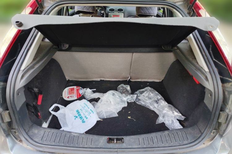 Used Ford Focus 2013 Hatchback Classic 1.8L Automatic Base Model Trunk