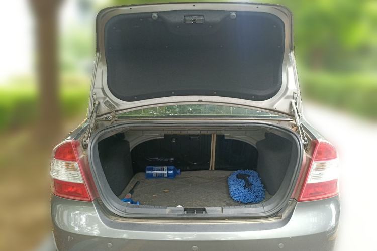 Used Ford Focus 2013 Sedan Classic 1.8L Automatic Fashion Edition Trunk