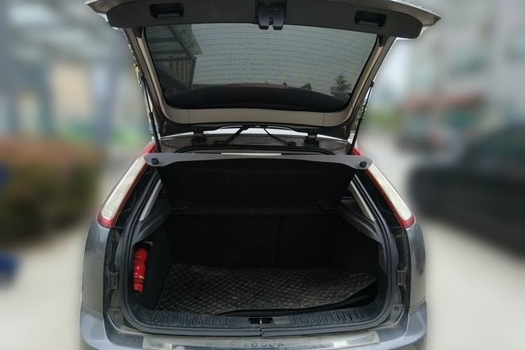 Used Ford Focus 2013 Hatchback Classic 1.8L Automatic Base Model Trunk