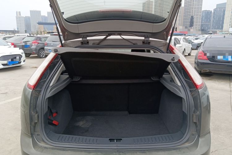 Used Ford Focus 2013 Hatchback Classic 1.8L Automatic Base Model Trunk