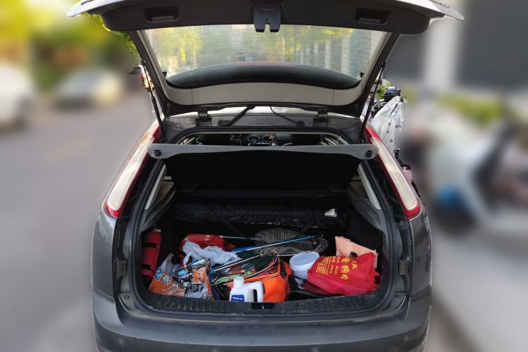 Used Ford Focus 2013 Hatchback Classic 1.8L Manual Base Model Trunk