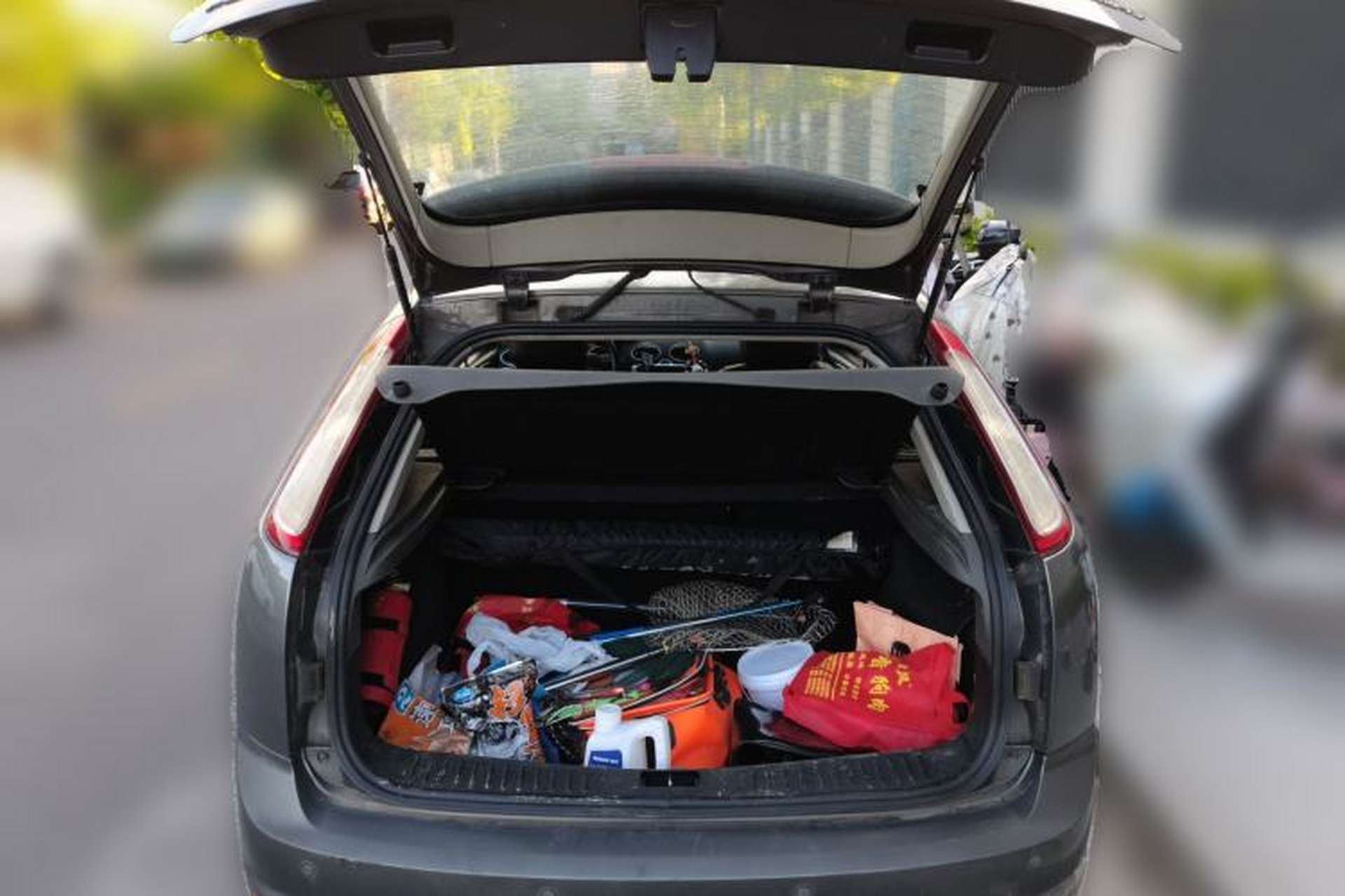 Used Ford Focus 2013 Hatchback Classic 1.8L Manual Base Model Trunk