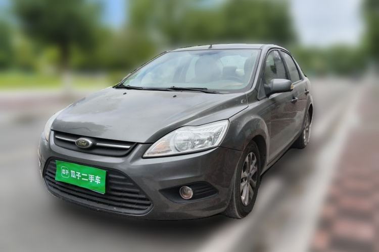 Used Ford Focus 2013 Sedan Classic 1.8L Manual Base Model Guazi used car, China used car export, Used car for sale, Used cars, Cheapest cars for sale