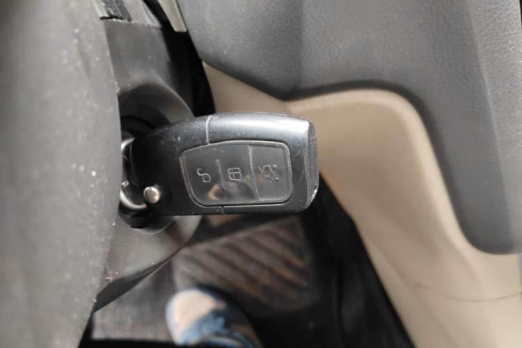 Used Ford Focus 2013 Sedan Classic 1.8L Automatic Base Model Vehicle Key