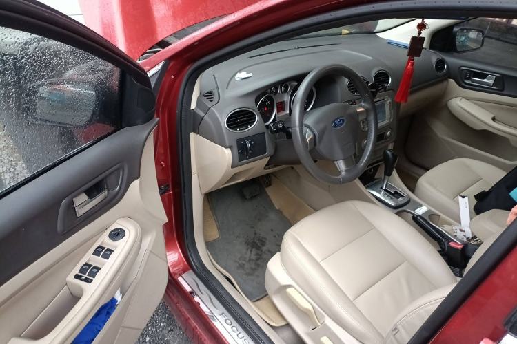 Used Ford Focus 2013 Hatchback Classic 1.8L Automatic Fashion Edition Driver Seat