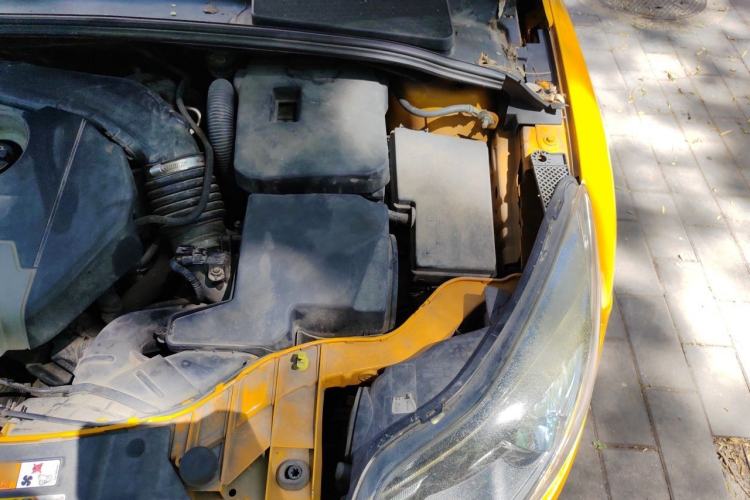 Used Ford Focus 2013 2.0T ST Orange Edition Engine Bay Left