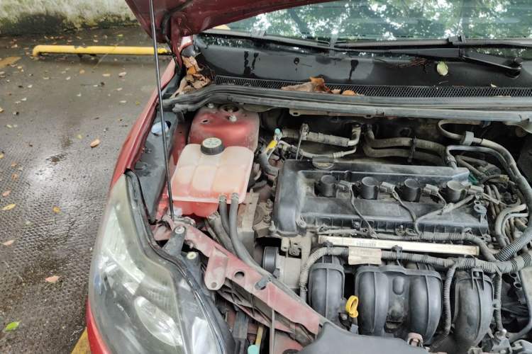 Used Ford Focus 2013 Hatchback Classic 1.8L Manual Fashion Edition Engine Bay Right