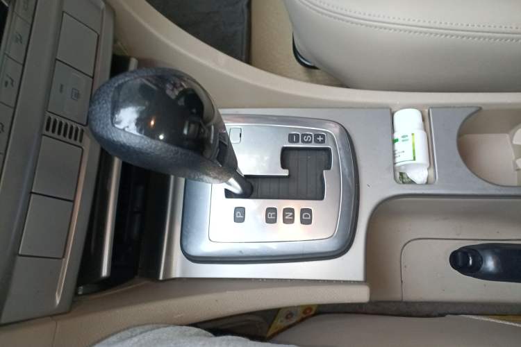 Used Ford Focus 2013 Hatchback Classic 1.8L Automatic Fashion Edition Gear Lever