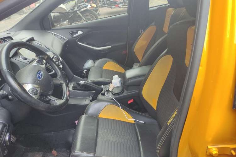 Used Ford Focus 2013 2.0T ST Orange Edition Left Front Seat