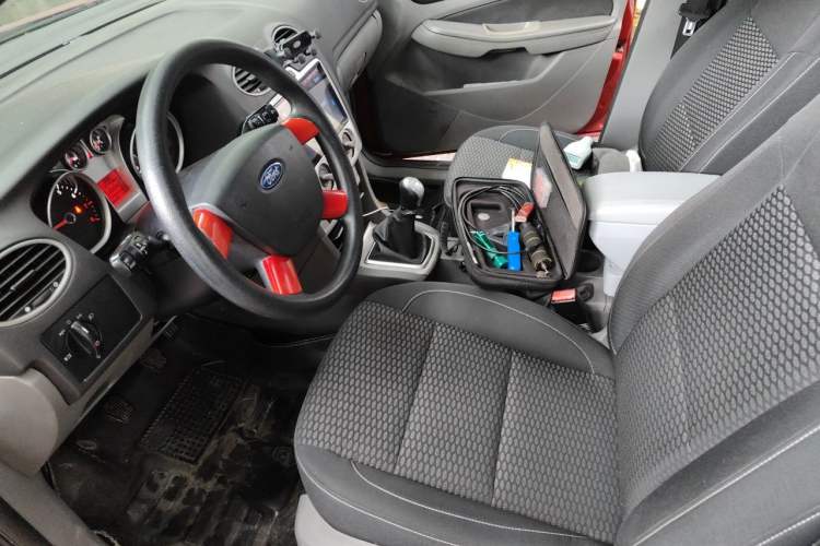 Used Ford Focus 2013 Hatchback Classic 1.8L Manual Fashion Edition Left Front Seat