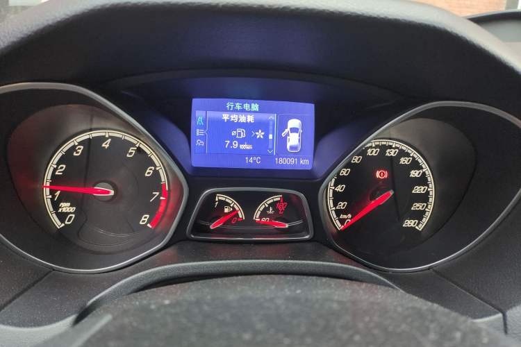Used Ford Focus 2013 2.0T ST Orange Edition Odometer Close Up