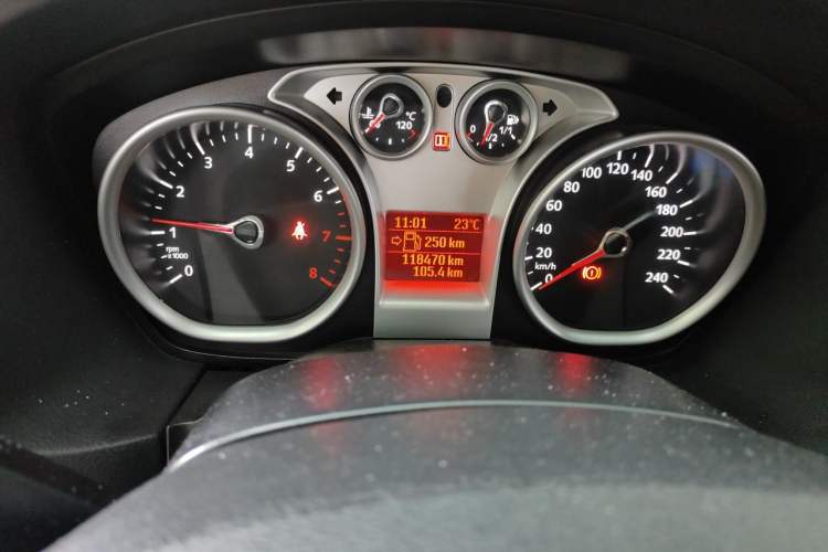 Used Ford Focus 2013 Hatchback Classic 1.8L Manual Fashion Edition Odometer Close Up