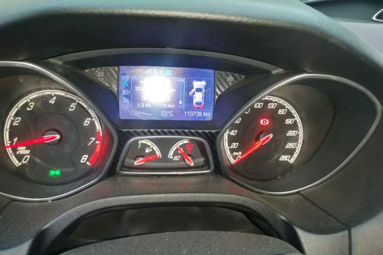 Used Ford Focus 2013 2.0T ST Orange Edition Odometer Close Up