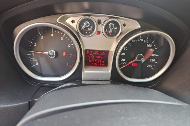 Used Ford Focus 2013 Hatchback Classic 1.8L Automatic Base Model Odometer Close Up