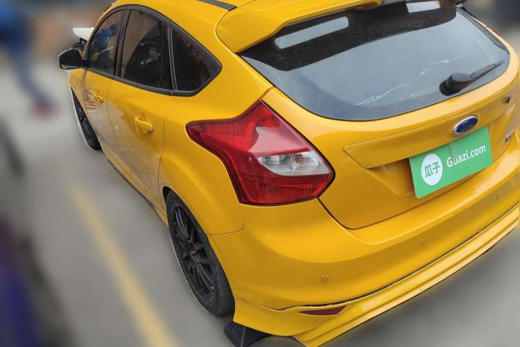 Used Ford Focus 2013 2.0T ST Orange Edition Rear Left 45 Deg