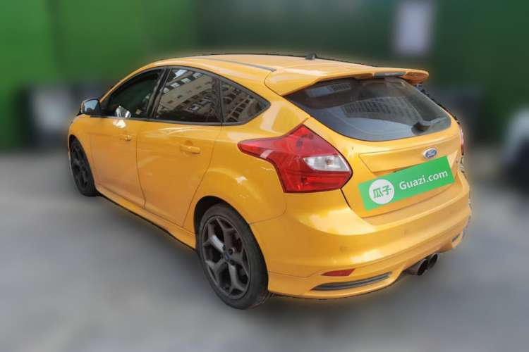 Used Ford Focus 2013 2.0T ST Orange Edition Rear Left 45 Deg