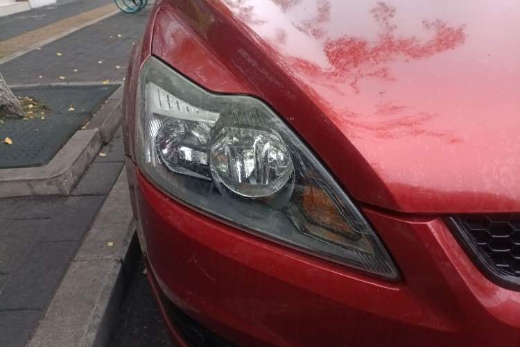 Used Ford Focus 2013 Hatchback Classic 1.8L Automatic Fashion Edition Right Front Headlight
