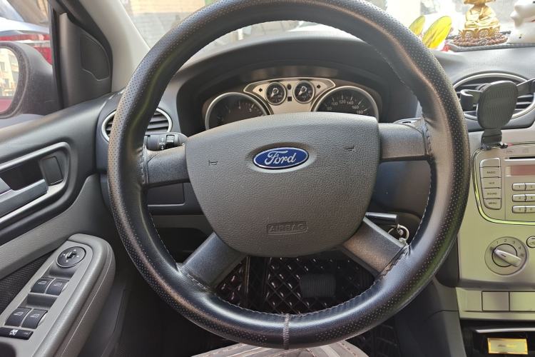 Used Ford Focus 2013 Hatchback Classic 1.8L Automatic Base Model Steering Wheel