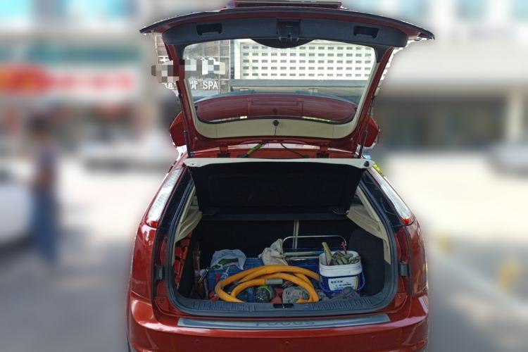 Used Ford Focus 2013 Hatchback Classic 1.8L Automatic Fashion Edition Trunk
