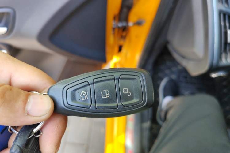 Used Ford Focus 2013 2.0T ST Orange Edition Vehicle Key