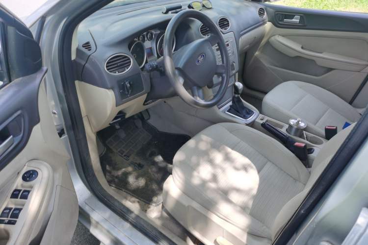 Used Ford Focus 2013 Sedan Classic 1.8L Manual Base Model Driver Seat