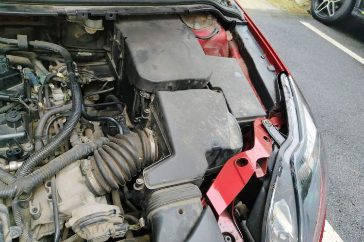 Used Ford Focus 2013 Hatchback Classic 1.8L Manual Base Model Engine Bay Left