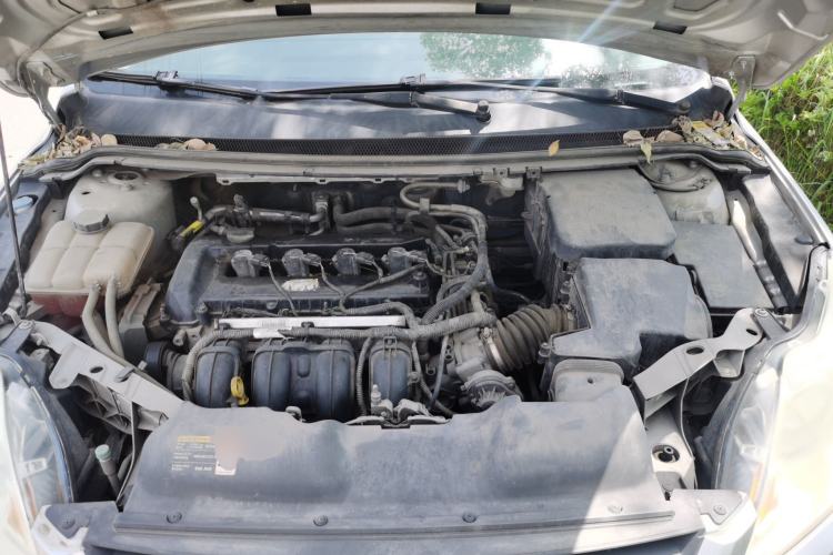 Used Ford Focus 2013 Sedan Classic 1.8L Manual Base Model Engine Bay