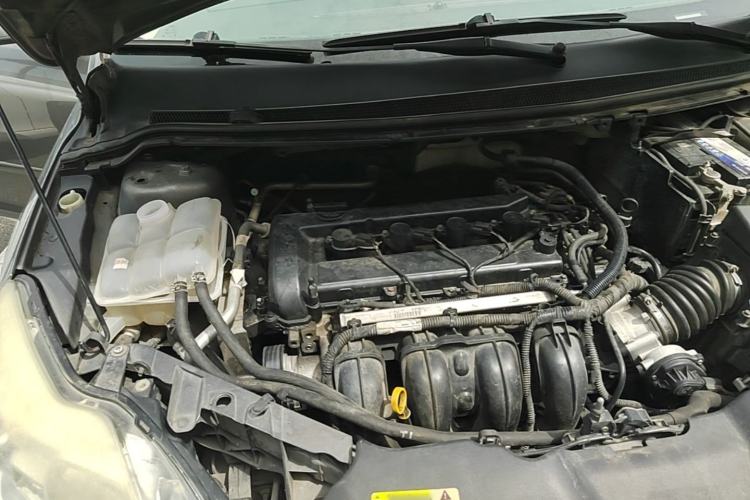 Used Ford Focus 2013 Sedan Classic 1.8L Automatic Fashion Edition Engine Bay Right