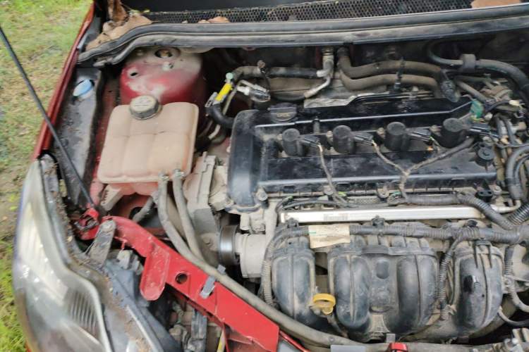 Used Ford Focus 2013 Hatchback Classic 1.8L Manual Base Model Engine Bay Right