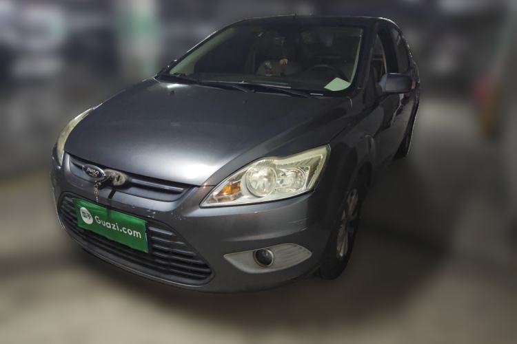 Used Ford Focus 2013 Sedan Classic 1.8L Manual Base Model Guazi used car, China used car export, Used car for sale, Used cars, Cheapest cars for sale