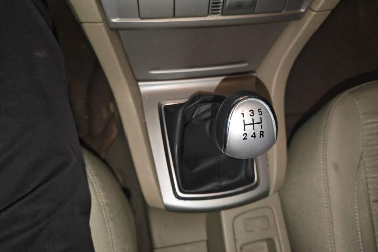 Used Ford Focus 2013 Sedan Classic 1.8L Manual Base Model Gear Lever