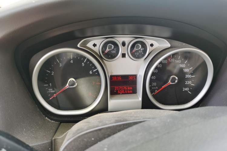 Used Ford Focus 2013 Sedan Classic 1.8L Manual Base Model Instrument Cluster