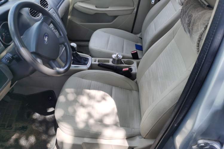 Used Ford Focus 2013 Sedan Classic 1.8L Manual Base Model Left Front Seat