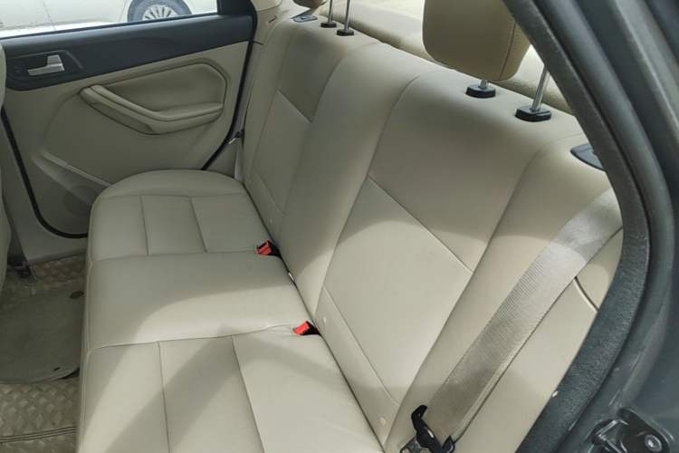 Used Ford Focus 2013 Sedan Classic 1.8L Automatic Fashion Edition Left Rear Seat