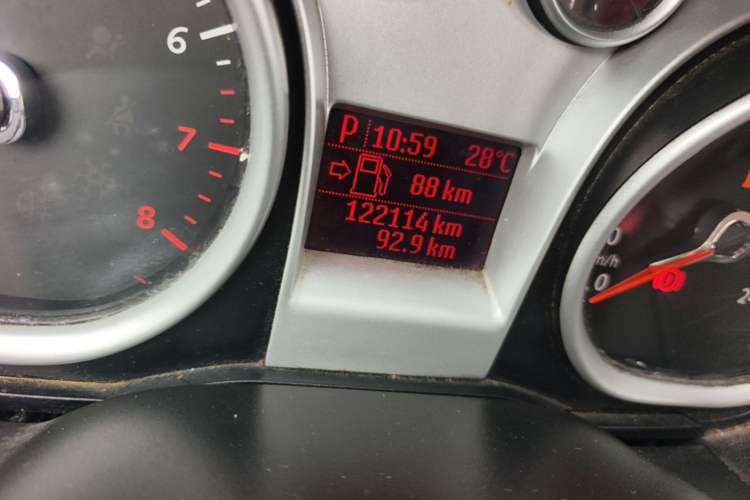 Used Ford Focus 2013 Hatchback Classic 1.8L Automatic Millionth Anniversary Edition Odometer Close Up