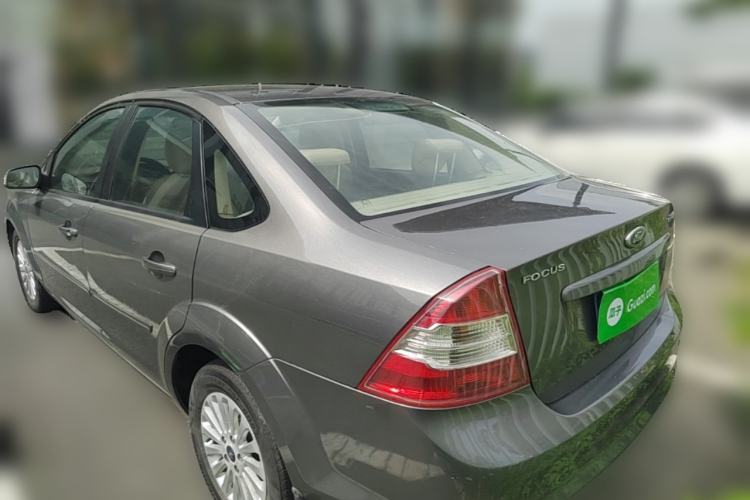 Used Ford Focus 2013 Sedan Classic 1.8L Automatic Fashion Edition Rear Left 45 Deg