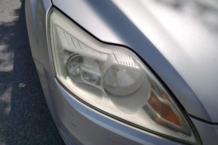 Used Ford Focus 2013 Sedan Classic 1.8L Manual Base Model Right Front Headlight