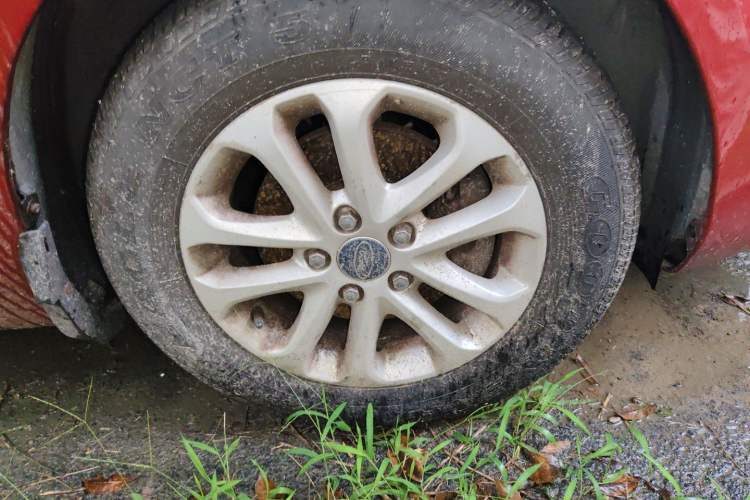 Used Ford Focus 2013 Hatchback Classic 1.8L Manual Base Model Right Front Wheel Hub