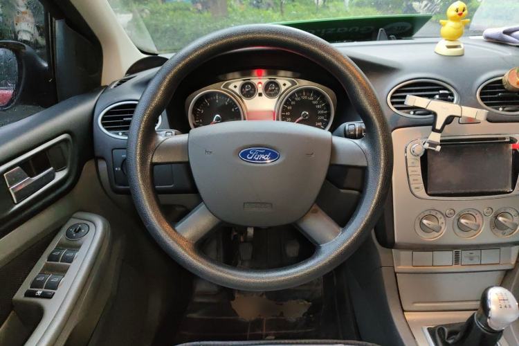Used Ford Focus 2013 Hatchback Classic 1.8L Manual Base Model Steering Wheel