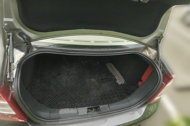Used Ford Focus 2013 Sedan Classic 1.8L Automatic Fashion Edition Trunk
