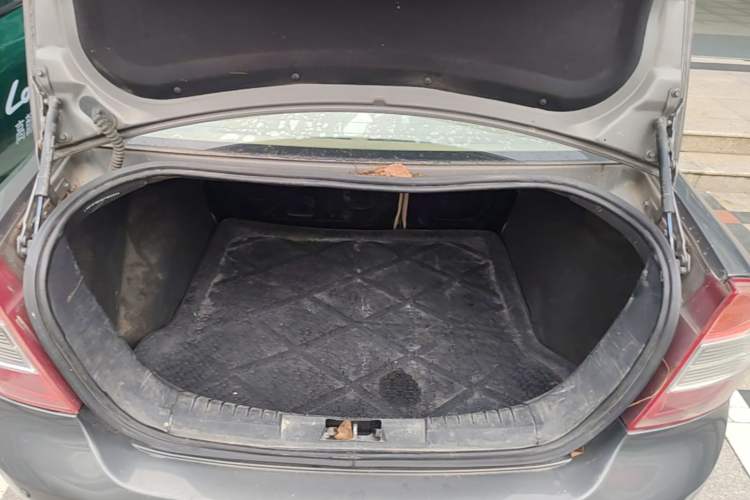 Used Ford Focus 2013 Sedan Classic 1.8L Manual Base Model Trunk
