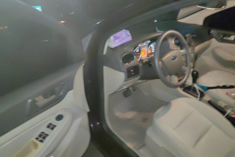 Used Ford Focus 2013 Sedan Classic 1.8L Automatic Base Model Driver Seat